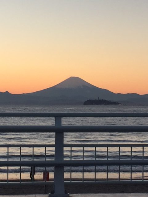逗子海岸と富士山